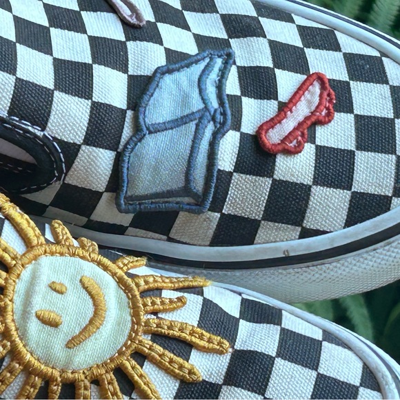 W's Sz 9- Men's 7.5 -Van’s Sneaker Off Wall Sunshine Books Skateboarding Slip On - Picture 5 of 9